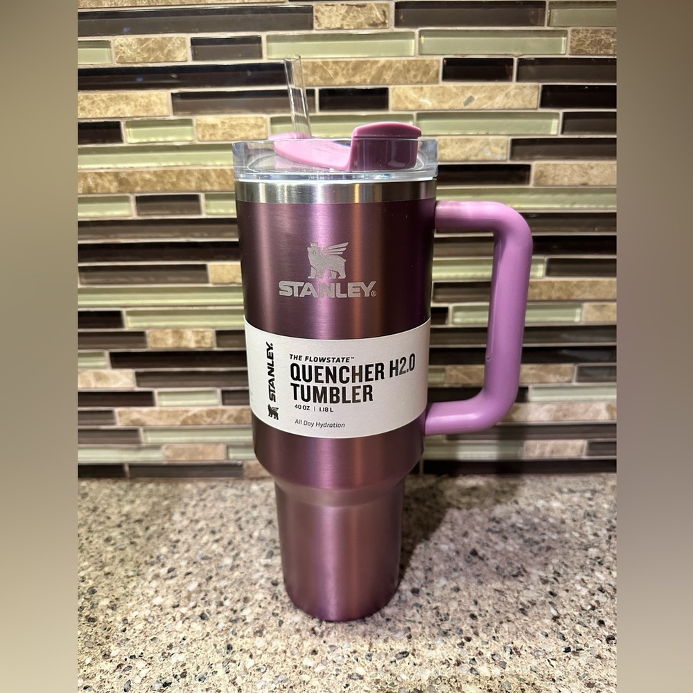 NWT 40oz Stanley -color primrose